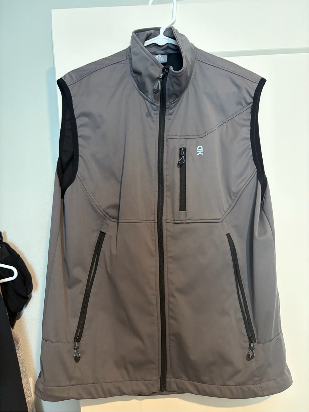 Little donkey Andy men’s lightweight softshell vest
